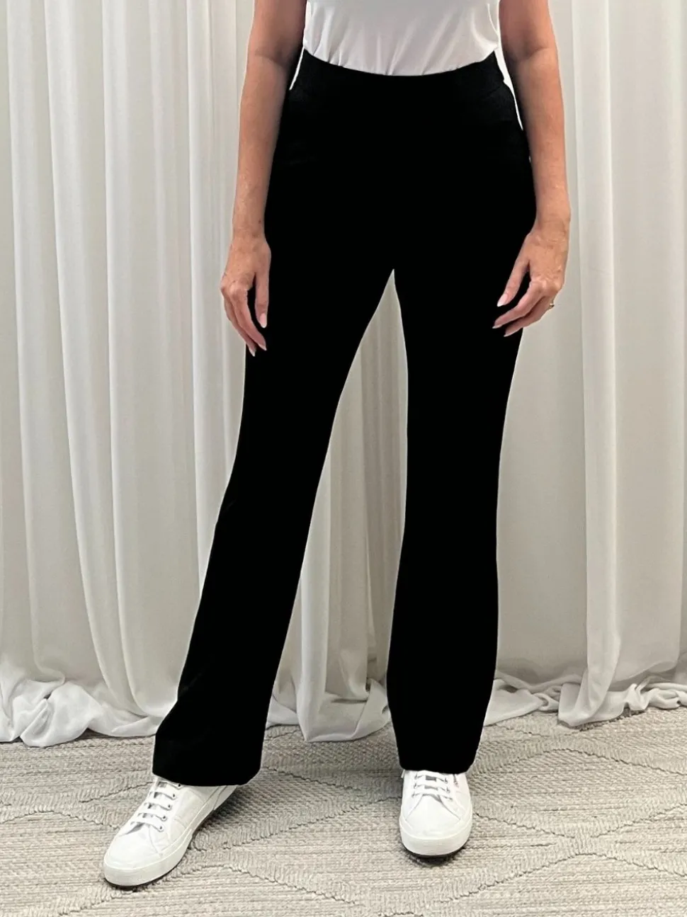 Carla Flare Pant - Black