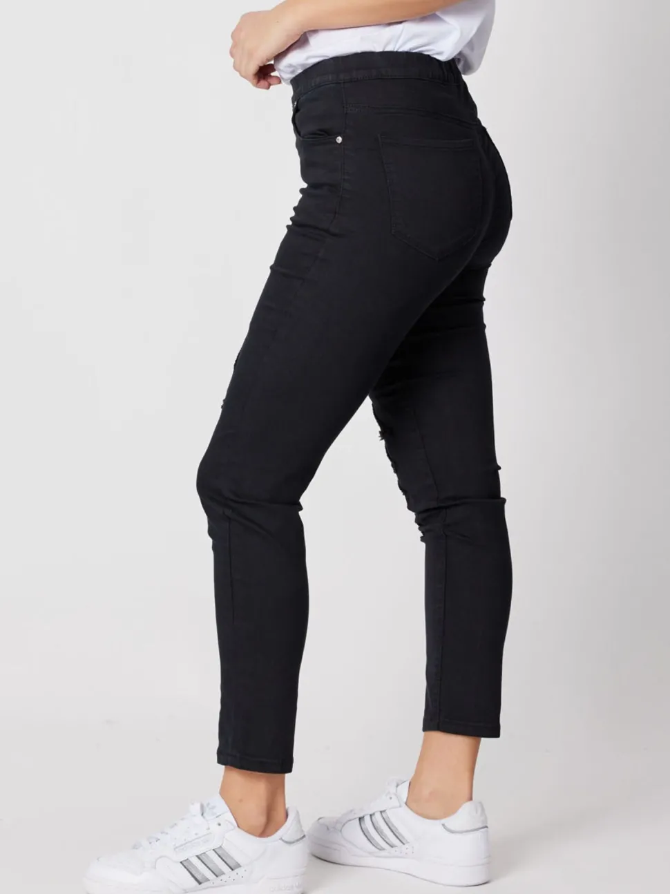 LA Stretch Pull On Jean - Black