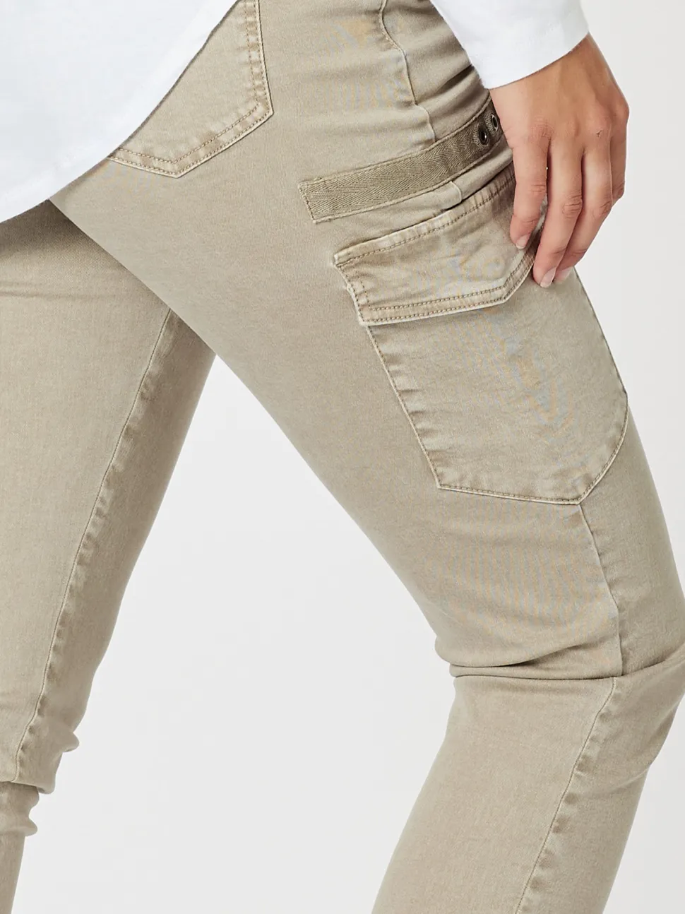 Paige Cargo Slim Leg Jean - Washed Natural