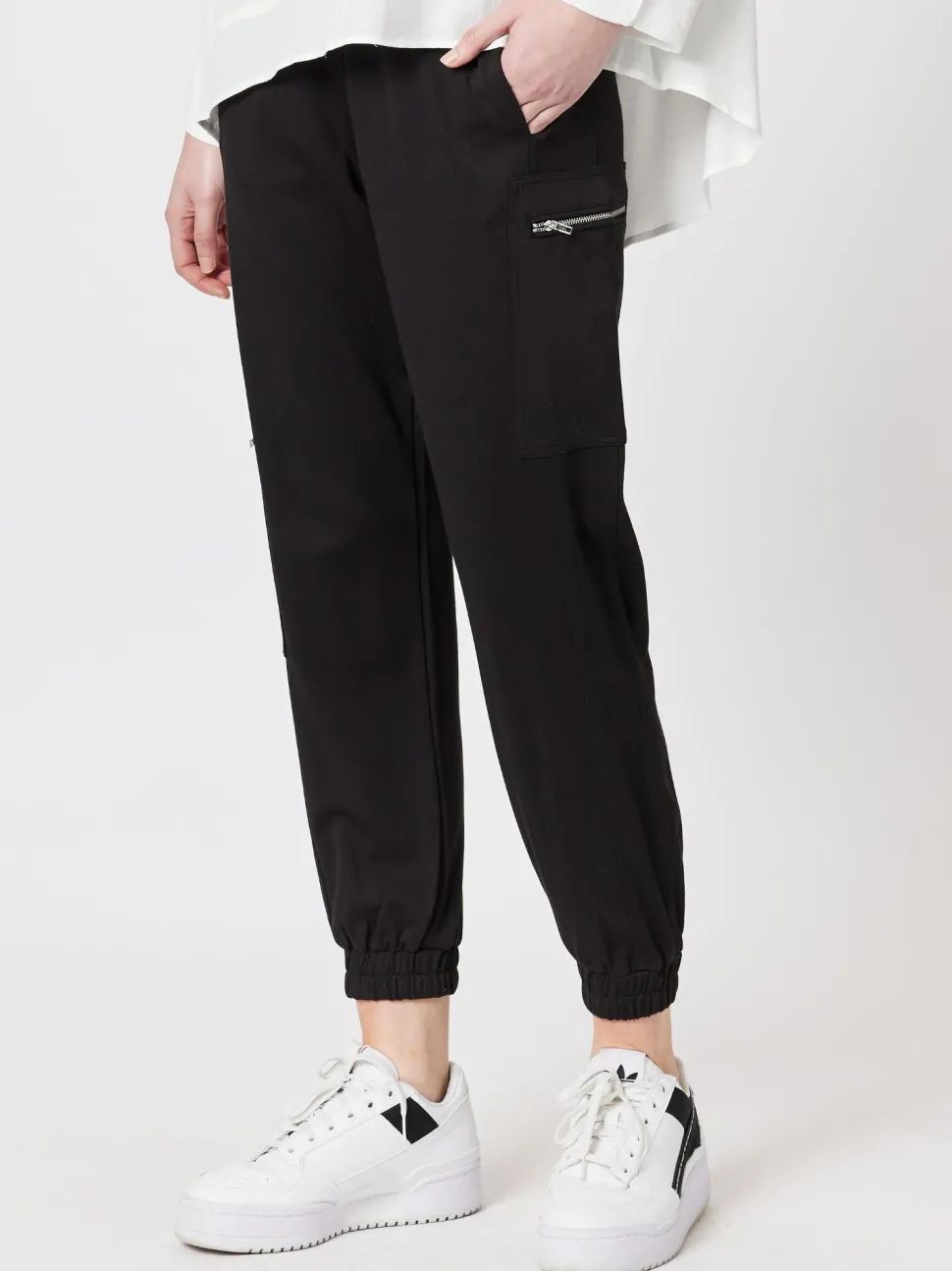 Tracey Zip Pocket Pant - Black